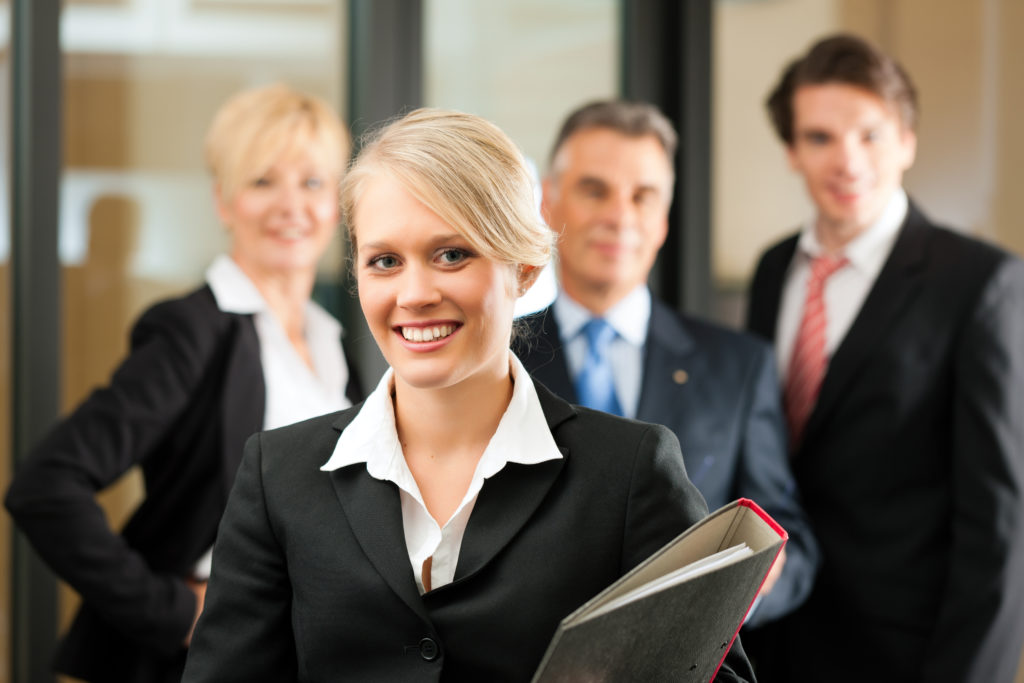 junge weibliche Führungskraft